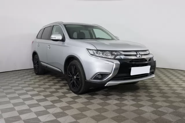 Mitsubishi Outlander 2015