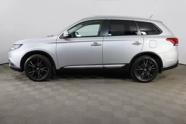 Mitsubishi Outlander 2015