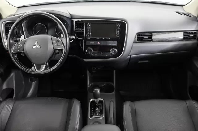 Mitsubishi Outlander 2015