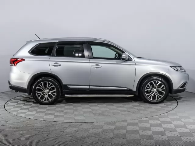 Mitsubishi Outlander 2018