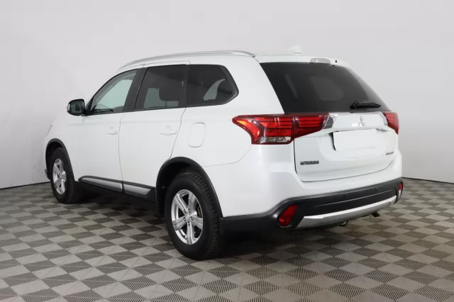 Mitsubishi Outlander 2020