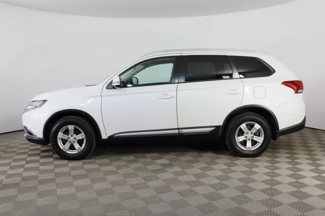 Mitsubishi Outlander 2020