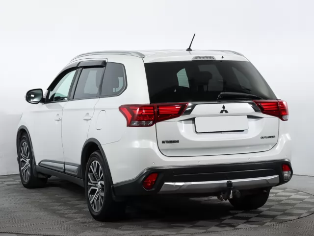 Mitsubishi Outlander 2015