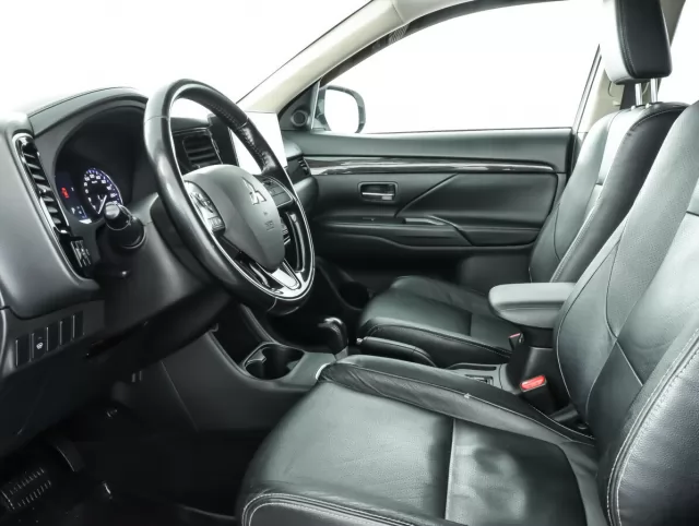 Mitsubishi Outlander 2015