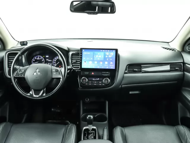 Mitsubishi Outlander 2015