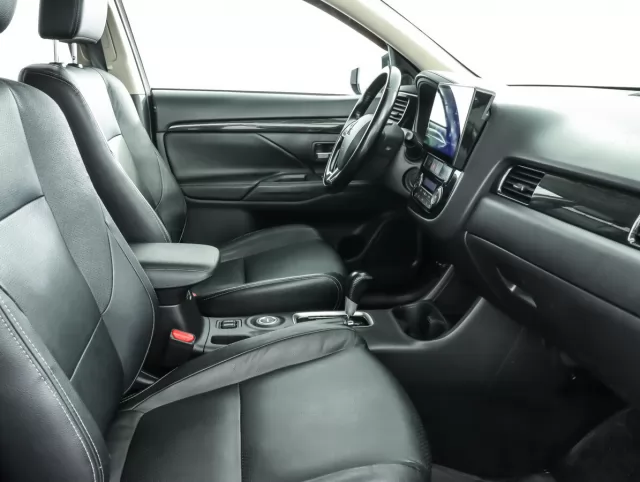 Mitsubishi Outlander 2015