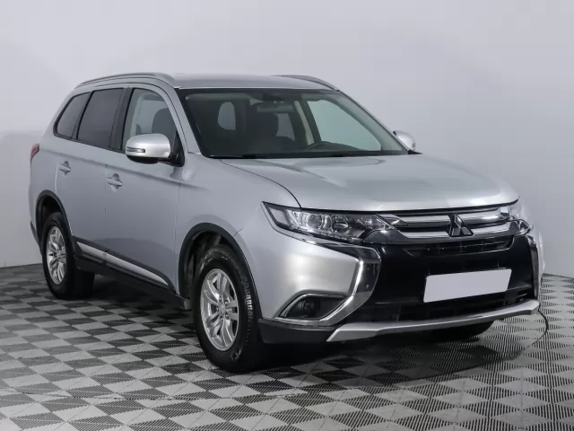 Mitsubishi Outlander 2020