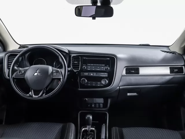 Mitsubishi Outlander 2020