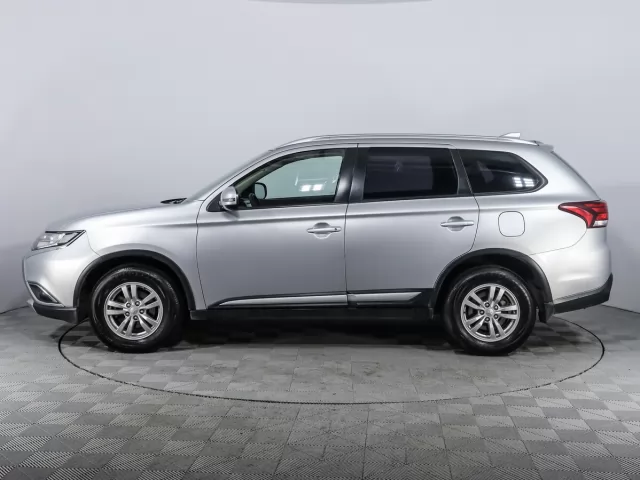 Mitsubishi Outlander 2020