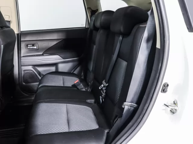 Mitsubishi Outlander 2015