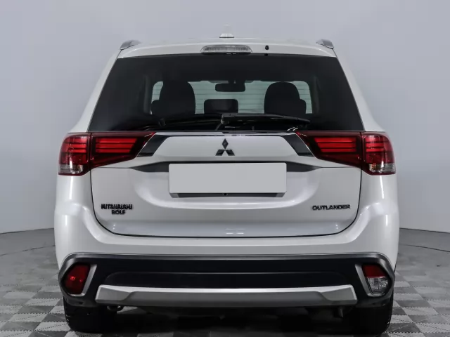 Mitsubishi Outlander 2015