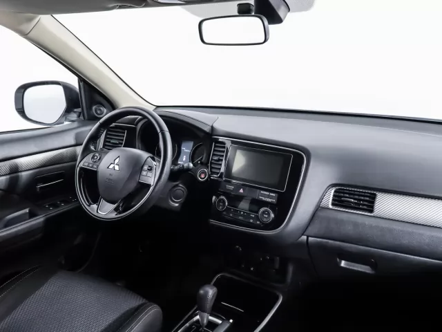 Mitsubishi Outlander 2015