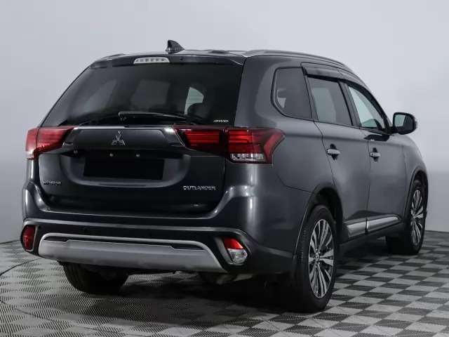 Mitsubishi Outlander 2020