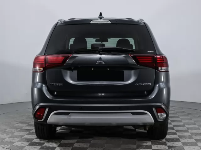 Mitsubishi Outlander 2020