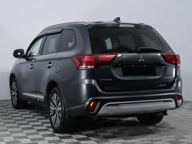 Mitsubishi Outlander 2020