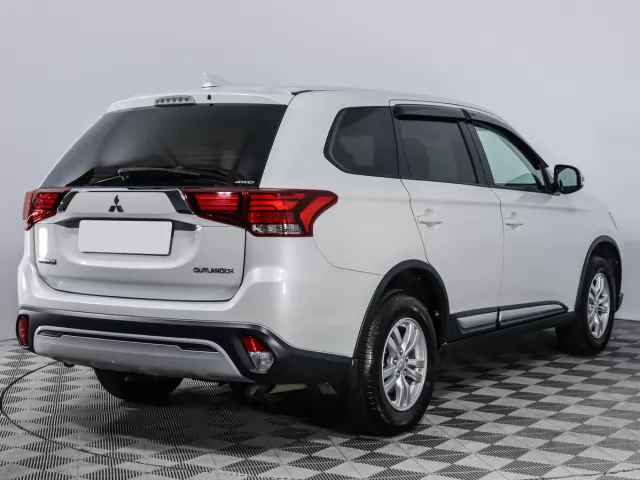Mitsubishi Outlander 2018