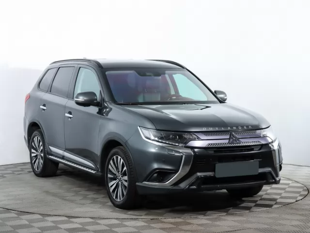 Mitsubishi Outlander 2020