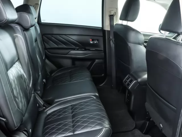 Mitsubishi Outlander 2020