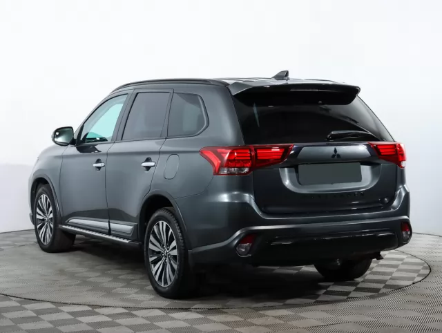 Mitsubishi Outlander 2020