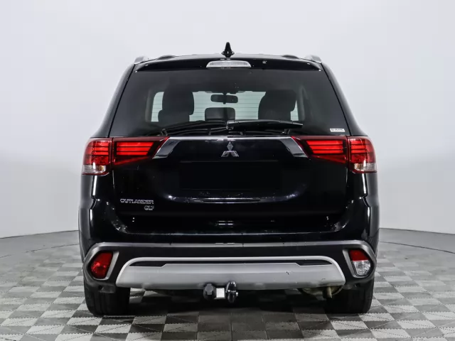 Mitsubishi Outlander 2020