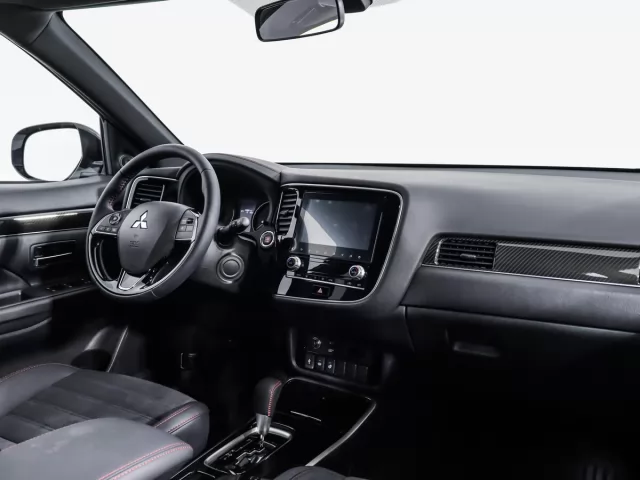 Mitsubishi Outlander 2020