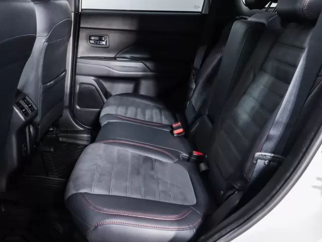 Mitsubishi Outlander 2020
