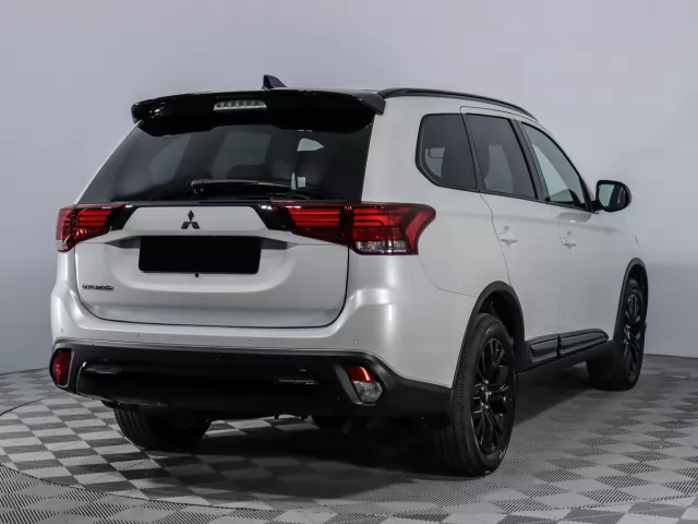 Mitsubishi Outlander 2020