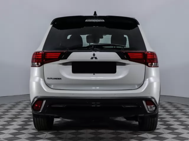 Mitsubishi Outlander 2020