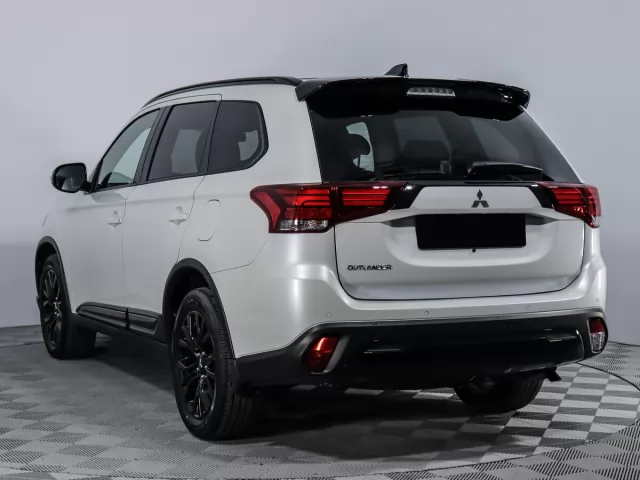 Mitsubishi Outlander 2020