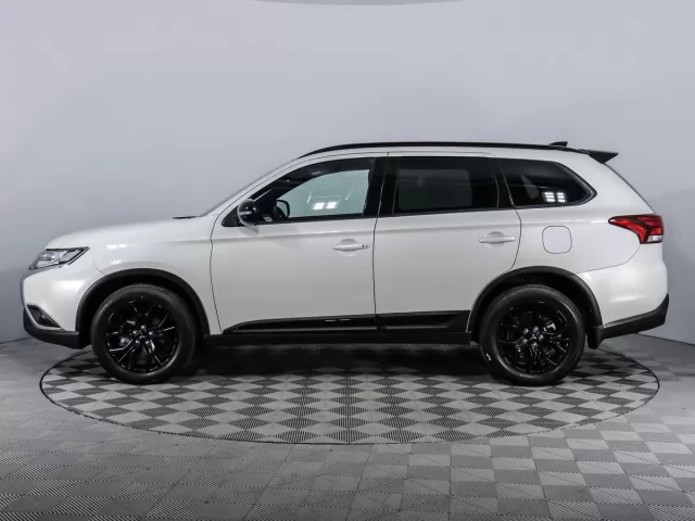 Mitsubishi Outlander 2020