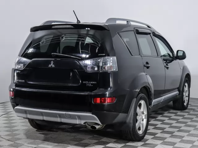 Mitsubishi Outlander 2010