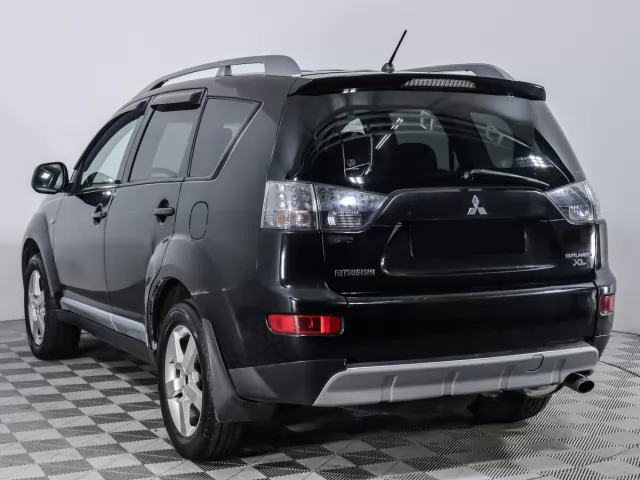 Mitsubishi Outlander 2010