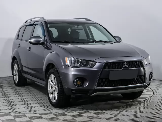 Mitsubishi Outlander 2012