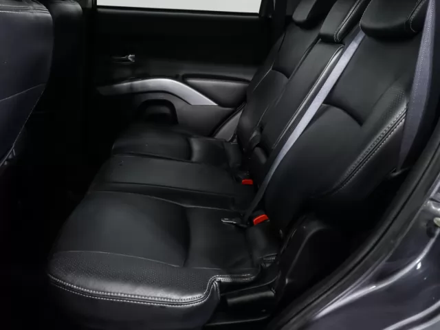 Mitsubishi Outlander 2012
