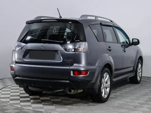 Mitsubishi Outlander 2012