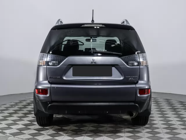Mitsubishi Outlander 2012