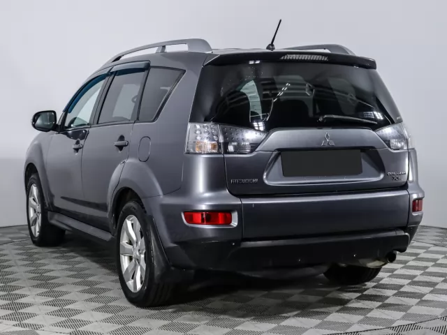 Mitsubishi Outlander 2012