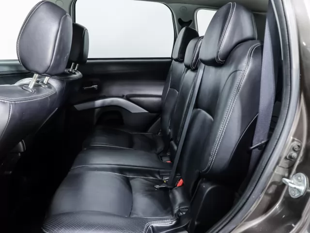 Mitsubishi Outlander 2011