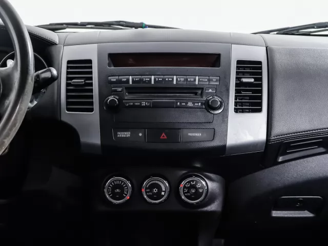 Mitsubishi Outlander 2011