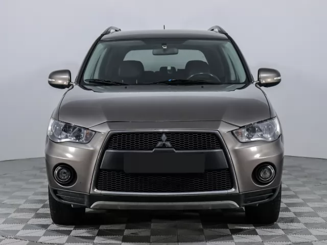 Mitsubishi Outlander 2011