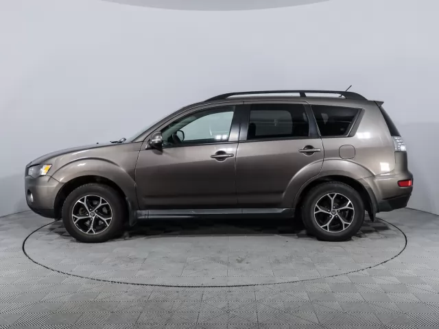 Mitsubishi Outlander 2011