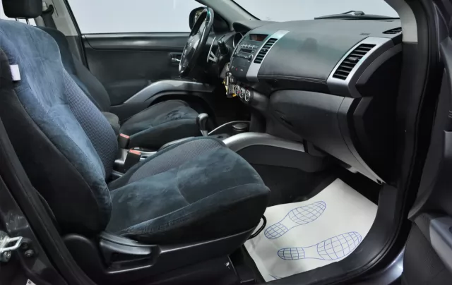 Mitsubishi Outlander 2009