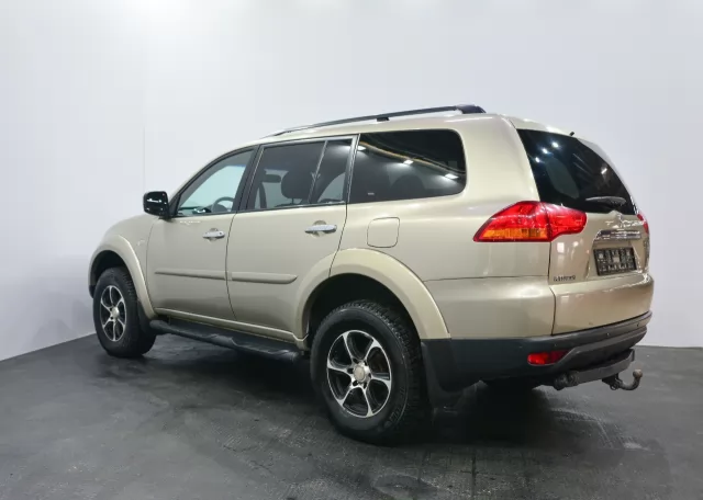 Mitsubishi Pajero Sport 2013