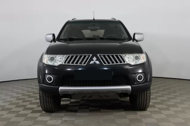Mitsubishi Pajero Sport 2012