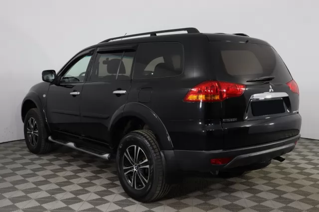 Mitsubishi Pajero Sport 2012