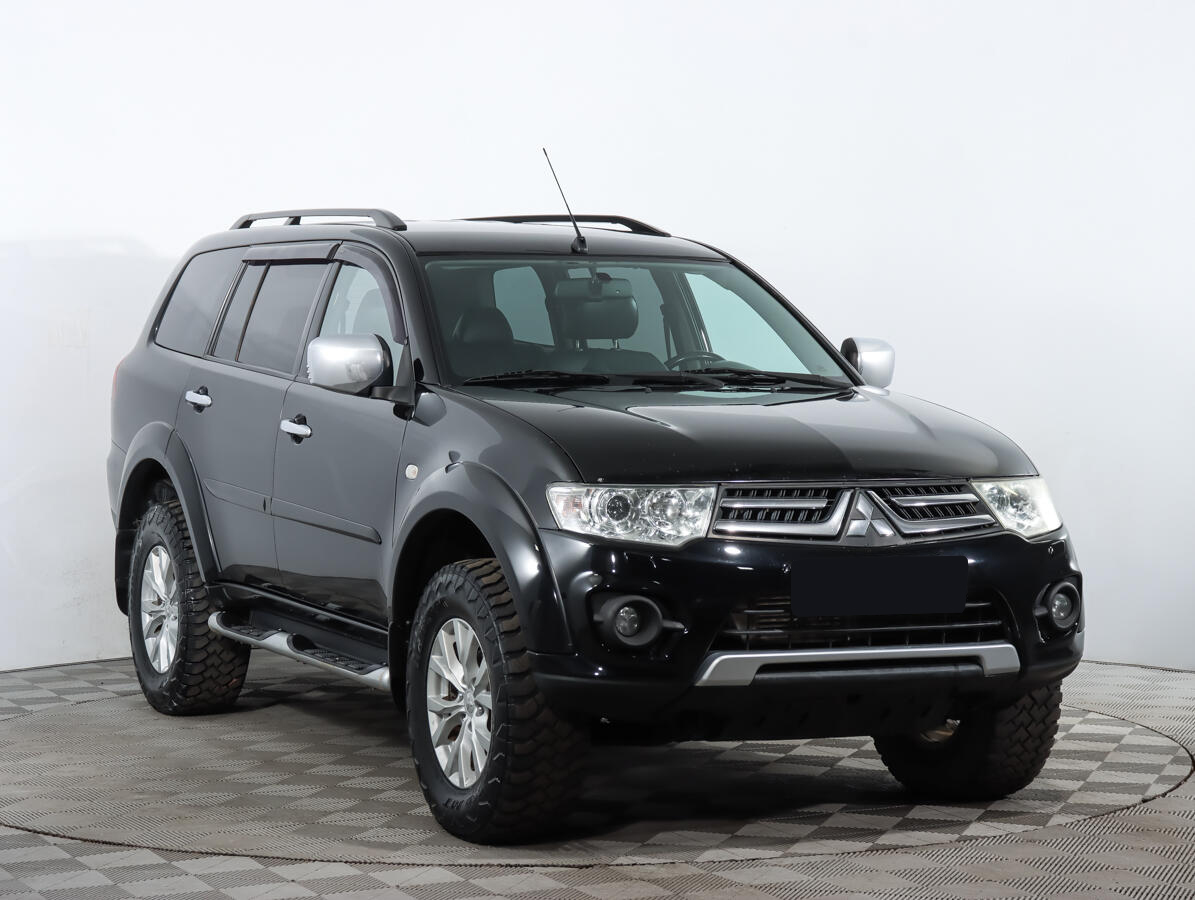 Mitsubishi Pajero Sport 2015