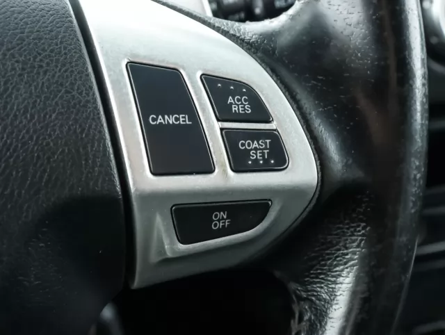 Mitsubishi Pajero Sport 2015