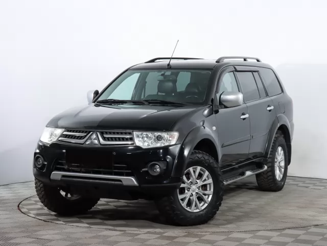 Mitsubishi Pajero Sport 2015