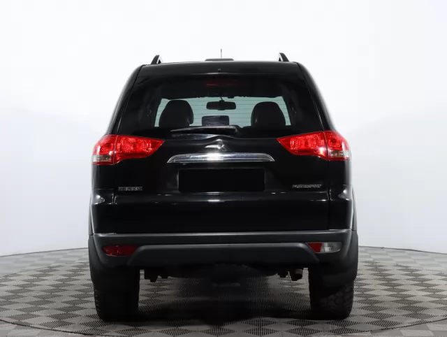 Mitsubishi Pajero Sport 2015
