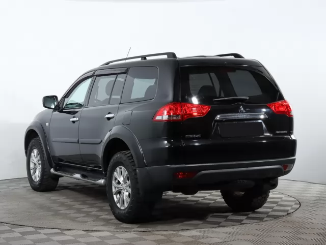 Mitsubishi Pajero Sport 2015
